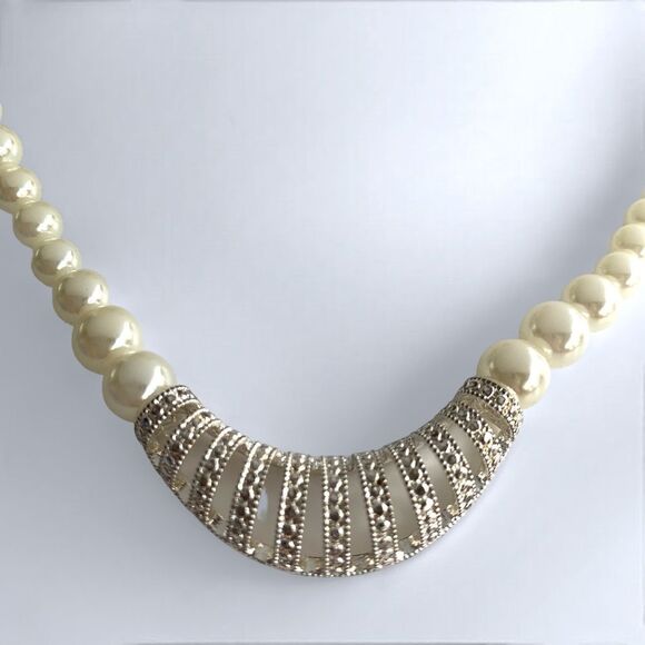 Vintage SAQ Faux Pearl Silver Necklace - Picture 2 of 4